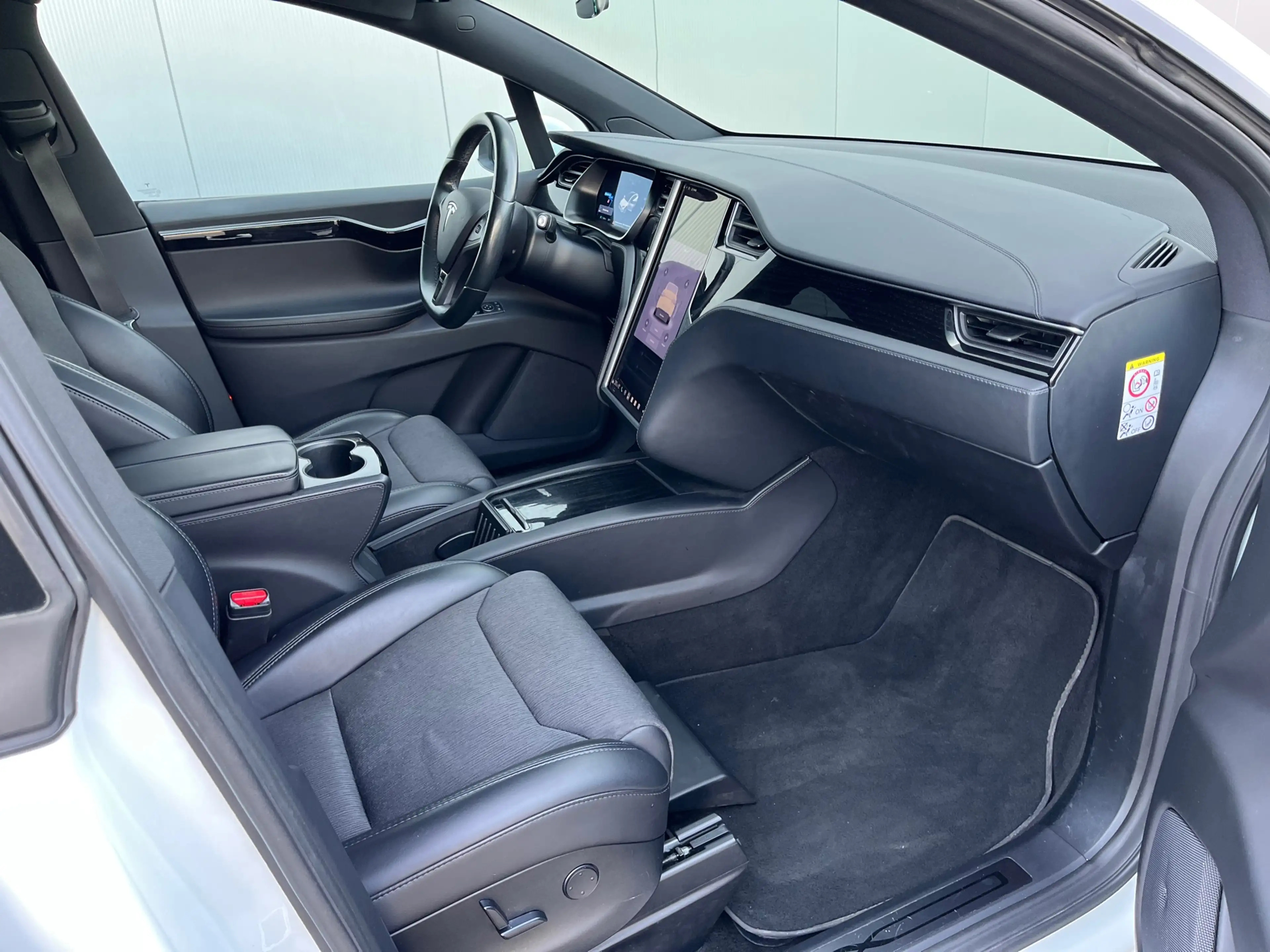 Tesla Model X 75D 7p AWD/ SOH 87% — photo 15