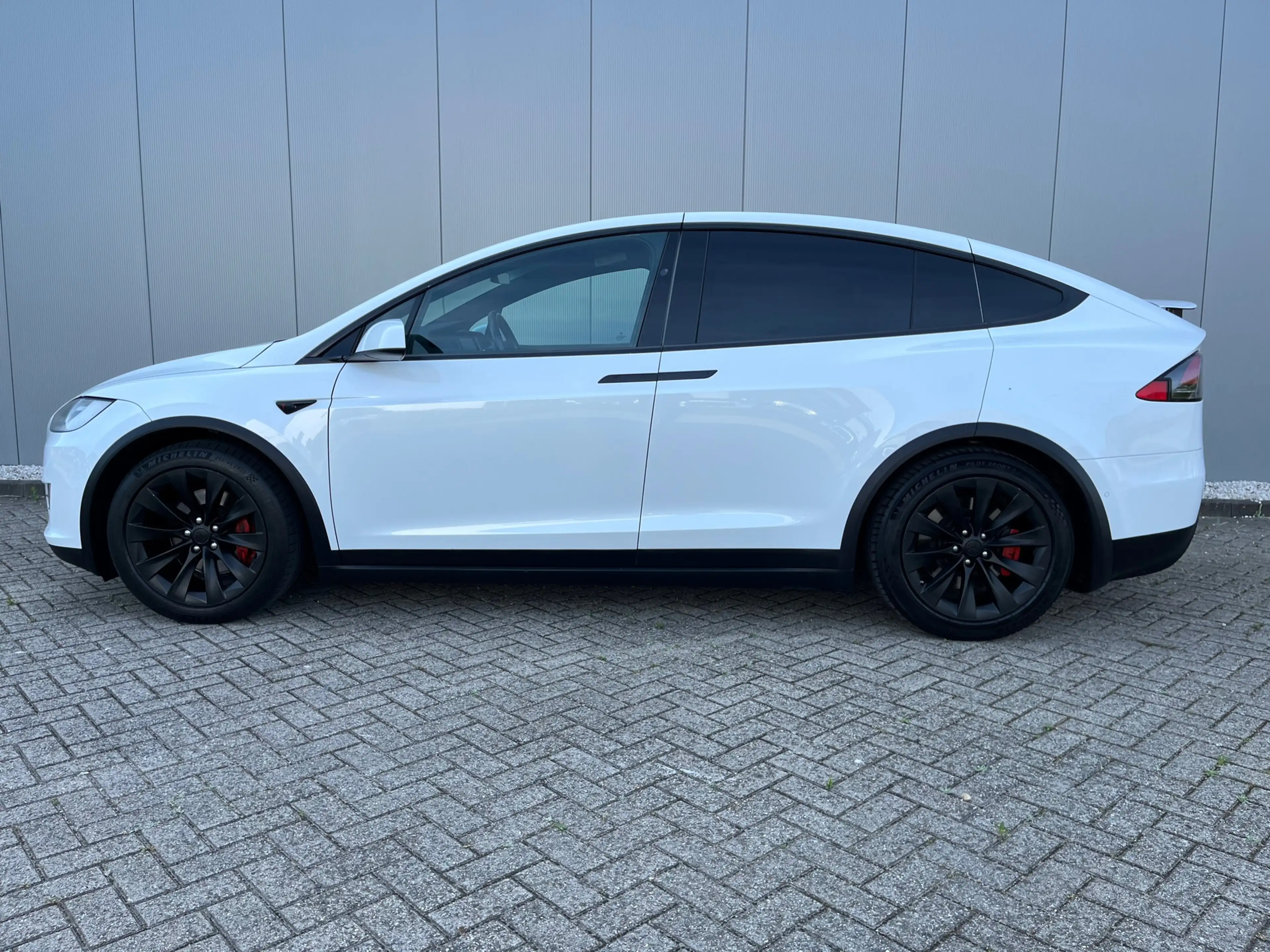 Tesla Model X 75D 7p AWD/ SOH 87% — photo 3