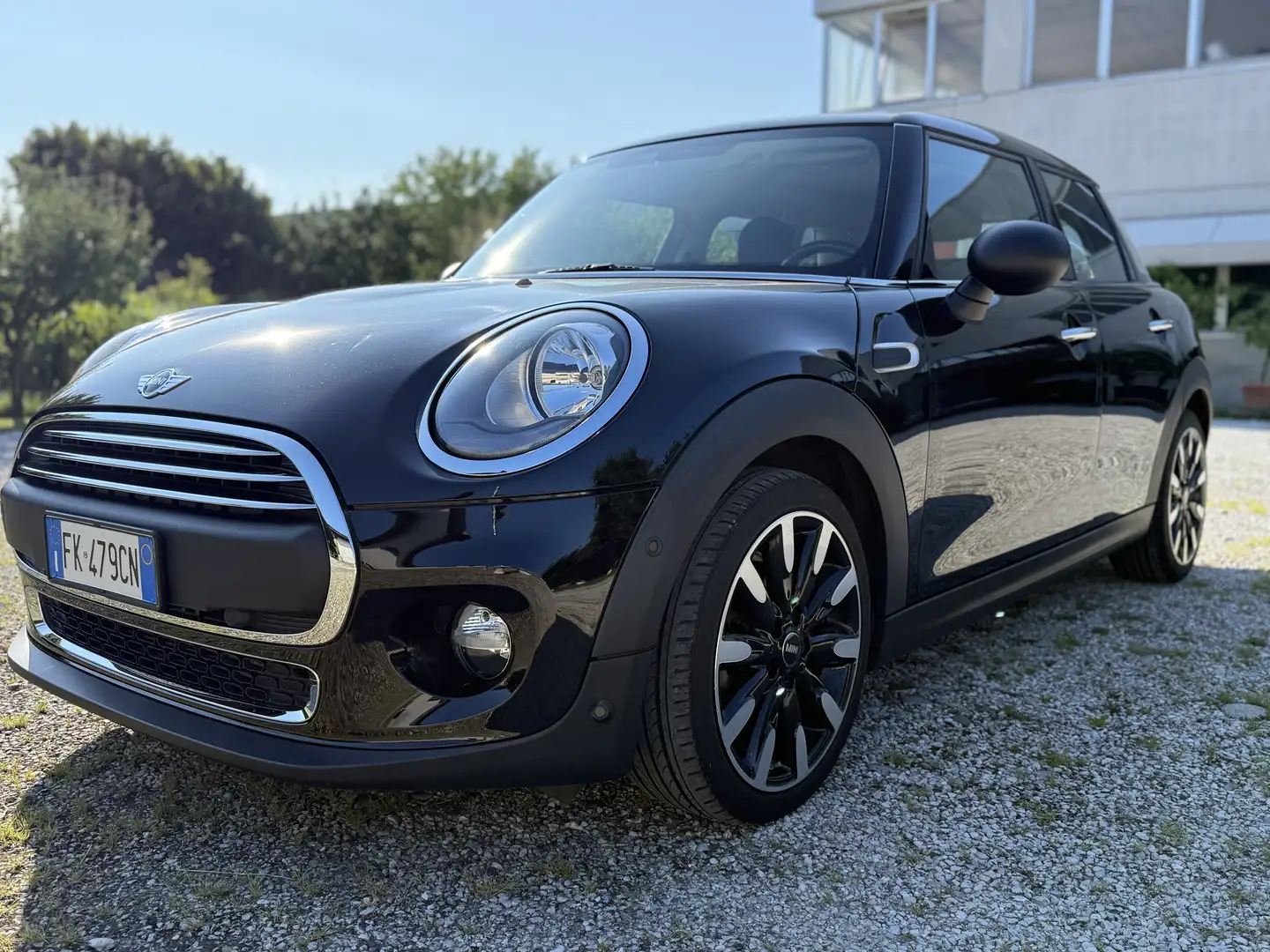 MINI One Mini IV F55-F56 2014 1.2 5p ANCHE X NEO PATENTATI Černá - 1