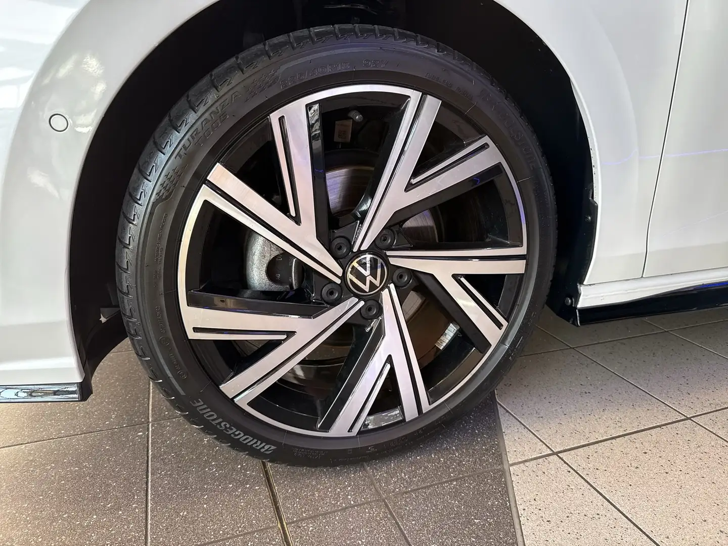Volkswagen Golf R -Line 1.5 eTSI DSG MATRIX+NAVI+HUD+ACC+AHK Weiß - 2