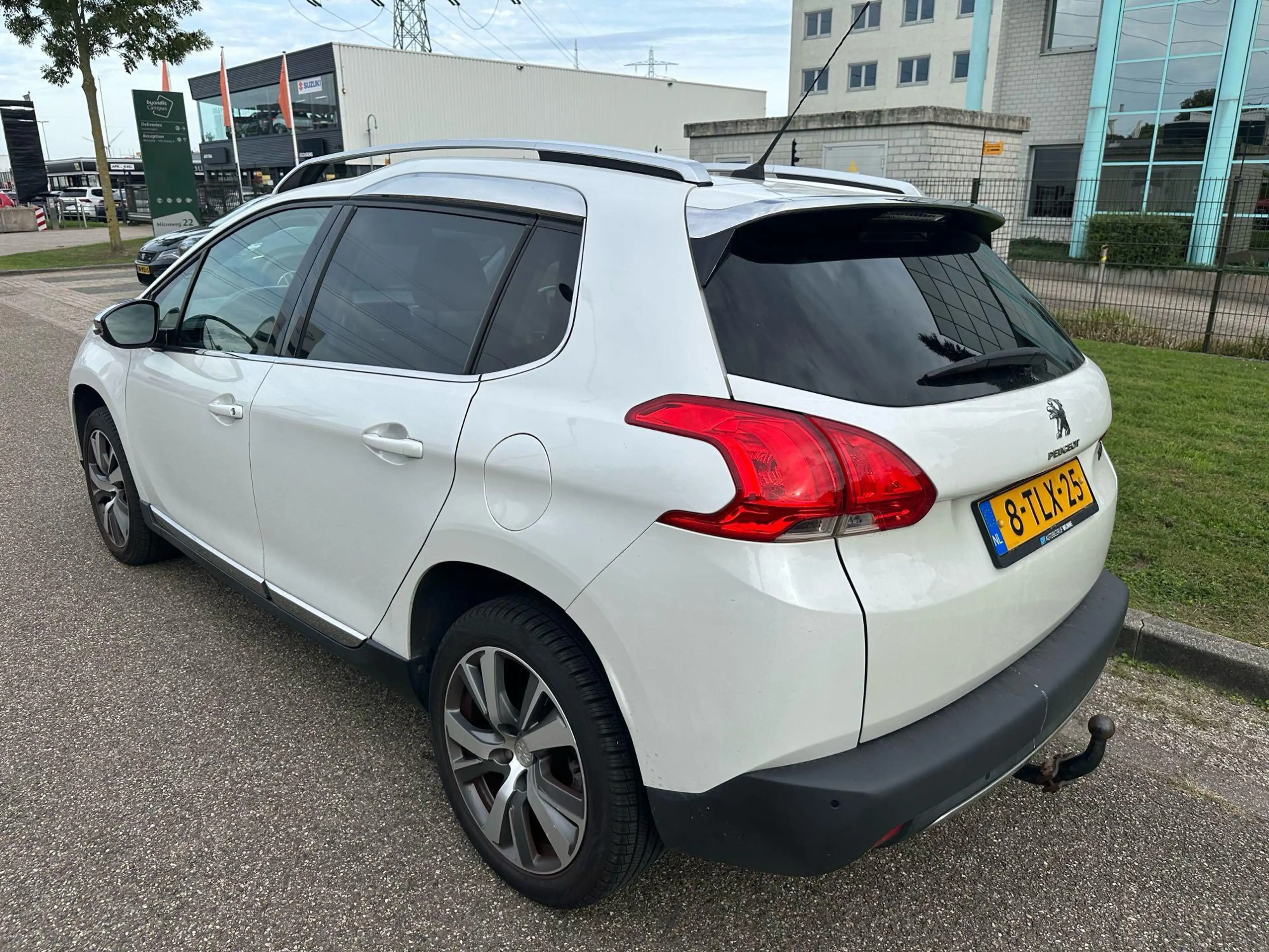 Peugeot 2008 1.6 VTi Féline / Panoramadak / Trekhaak — photo 3