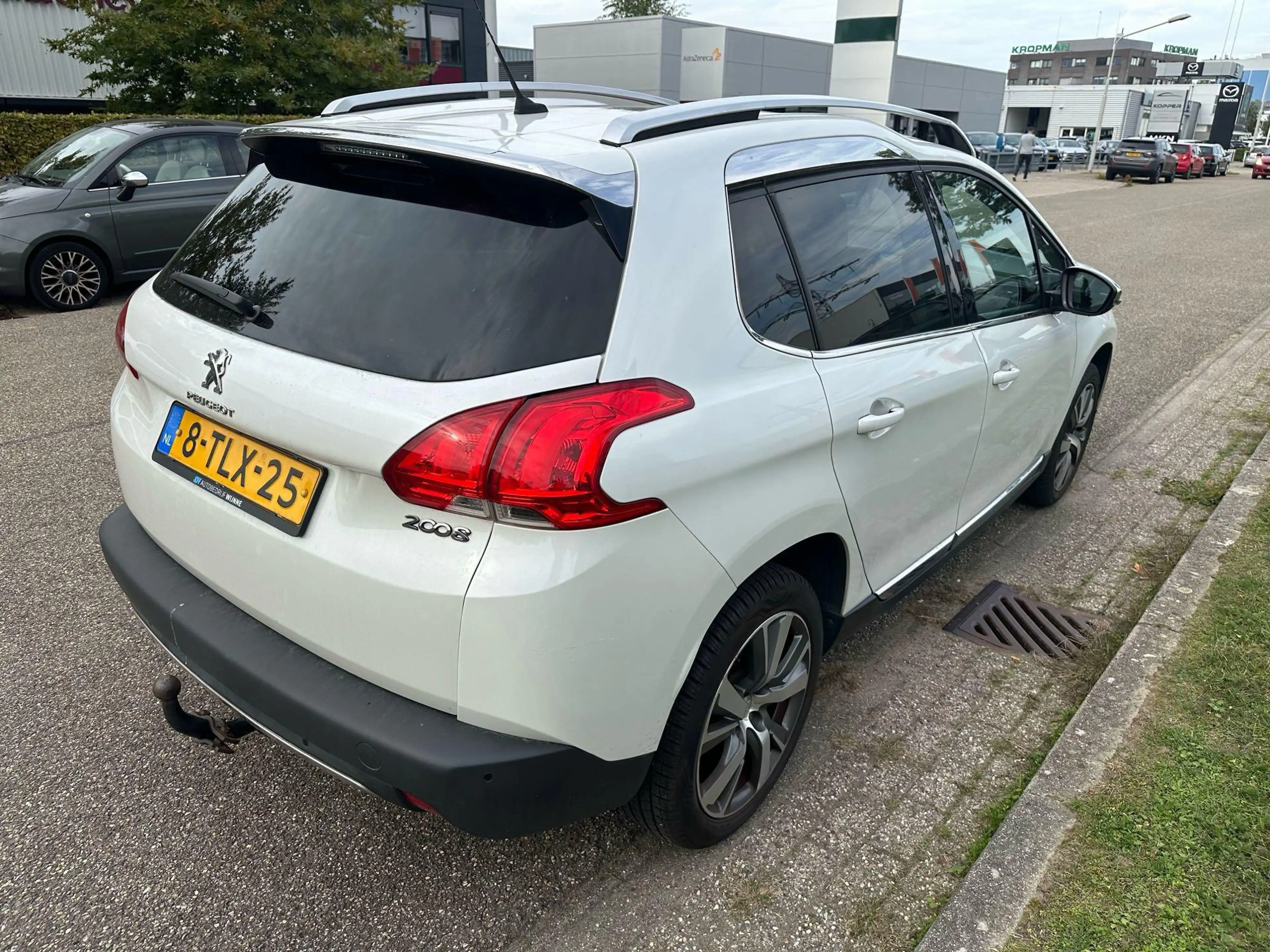 Peugeot 2008 1.6 VTi Féline / Panoramadak / Trekhaak — photo 11