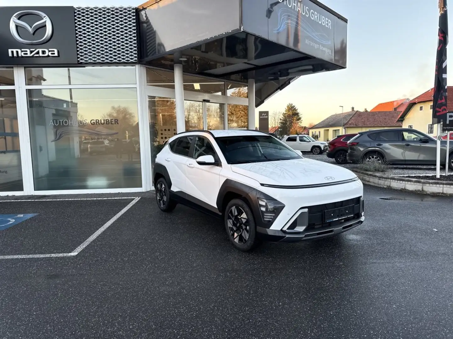 Hyundai KONA (SX2) GO Plus 1.0 T-GDI 2WD k6bu1-OP6 Weiß - 2