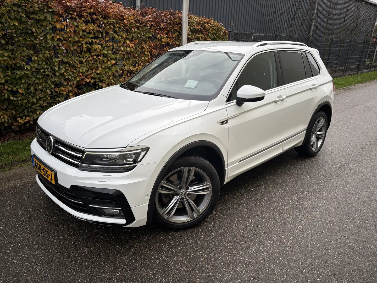 Volkswagen Tiguan 2.0 TSI 4Motion Highline / AUTOMAAT / R-LINE / HEA Blanc - 2
