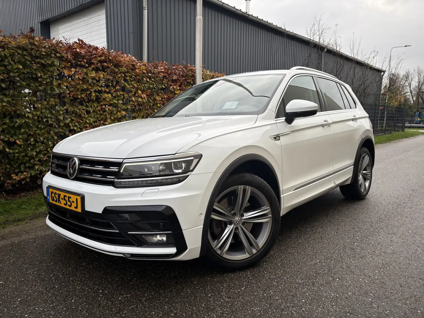 Volkswagen Tiguan 2.0 TSI 4Motion Highline / AUTOMAAT / R-LINE / HEA Blanc - 1