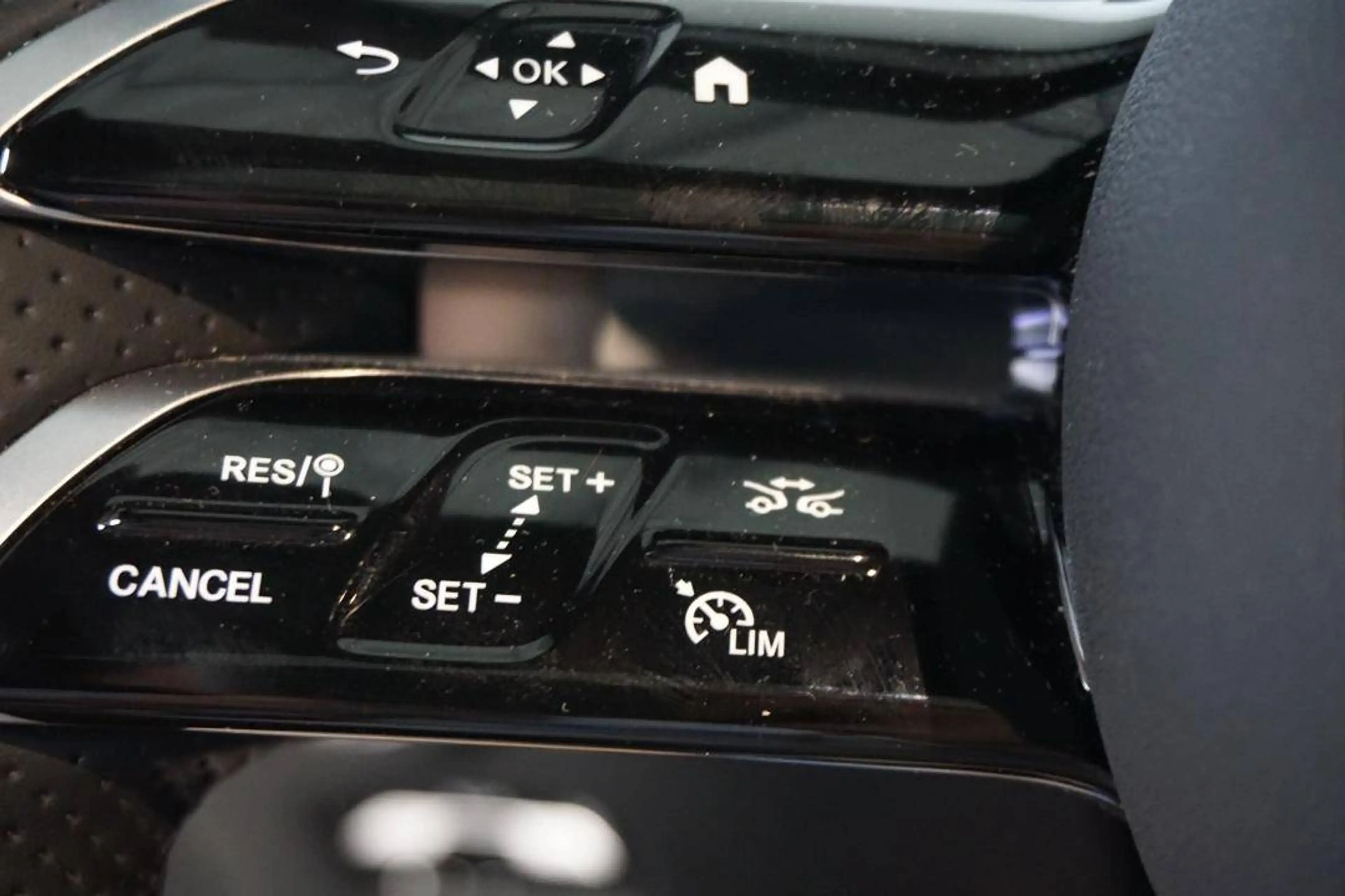 Mercedes-Benz C 300 C Break 300 d AMG Line — photo 10