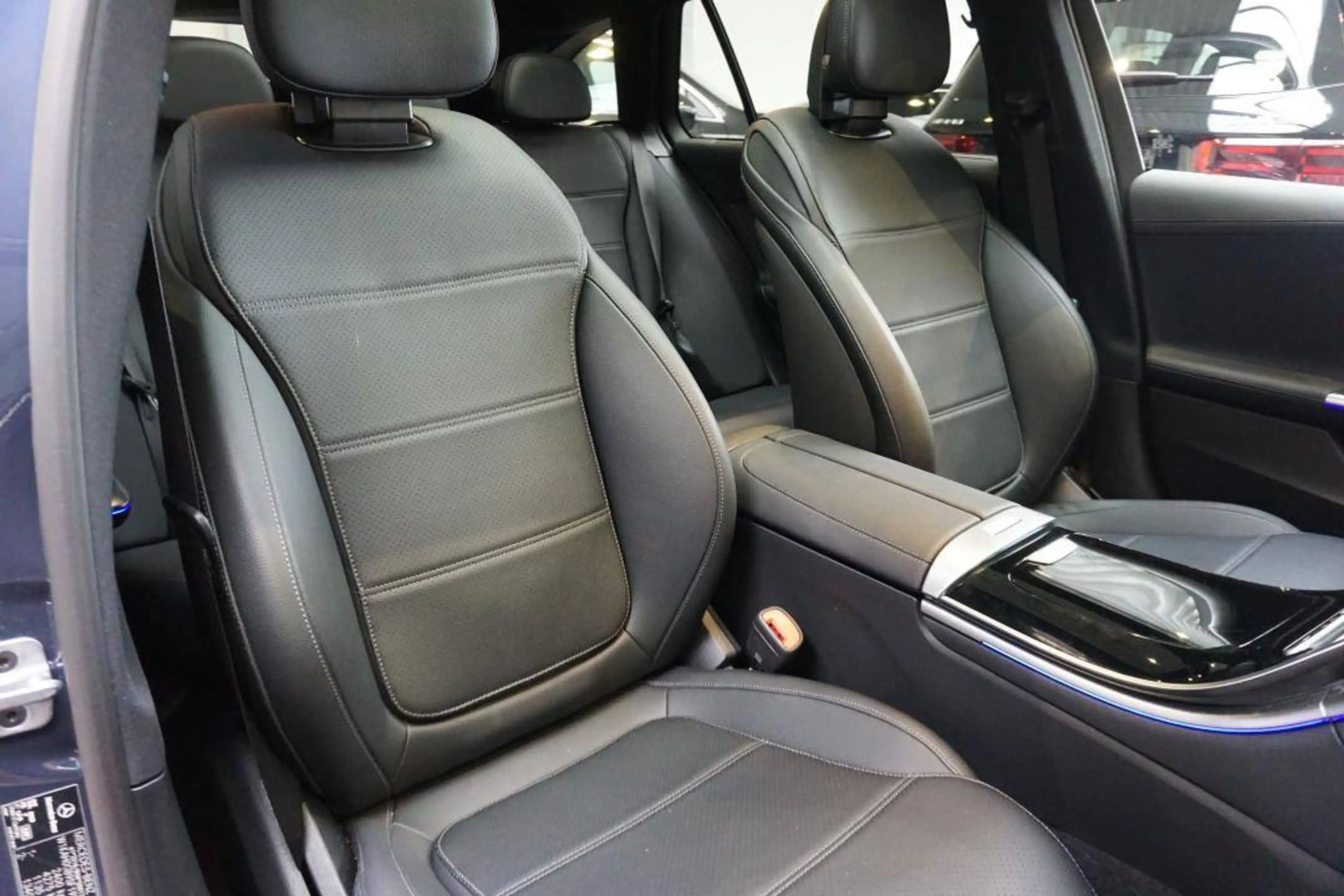 Mercedes-Benz C 300 C Break 300 d AMG Line — photo 4