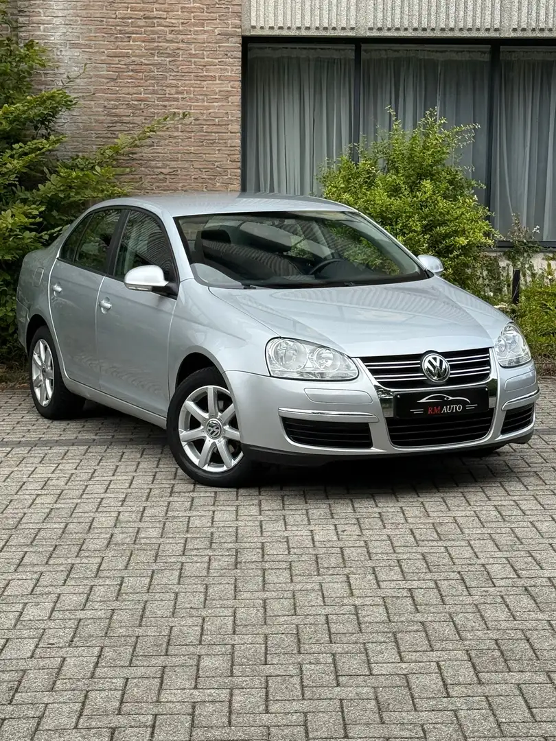 Volkswagen Jetta Volkswagen Jetta 1.6 Essence Apple CarPlay Zilver - 2