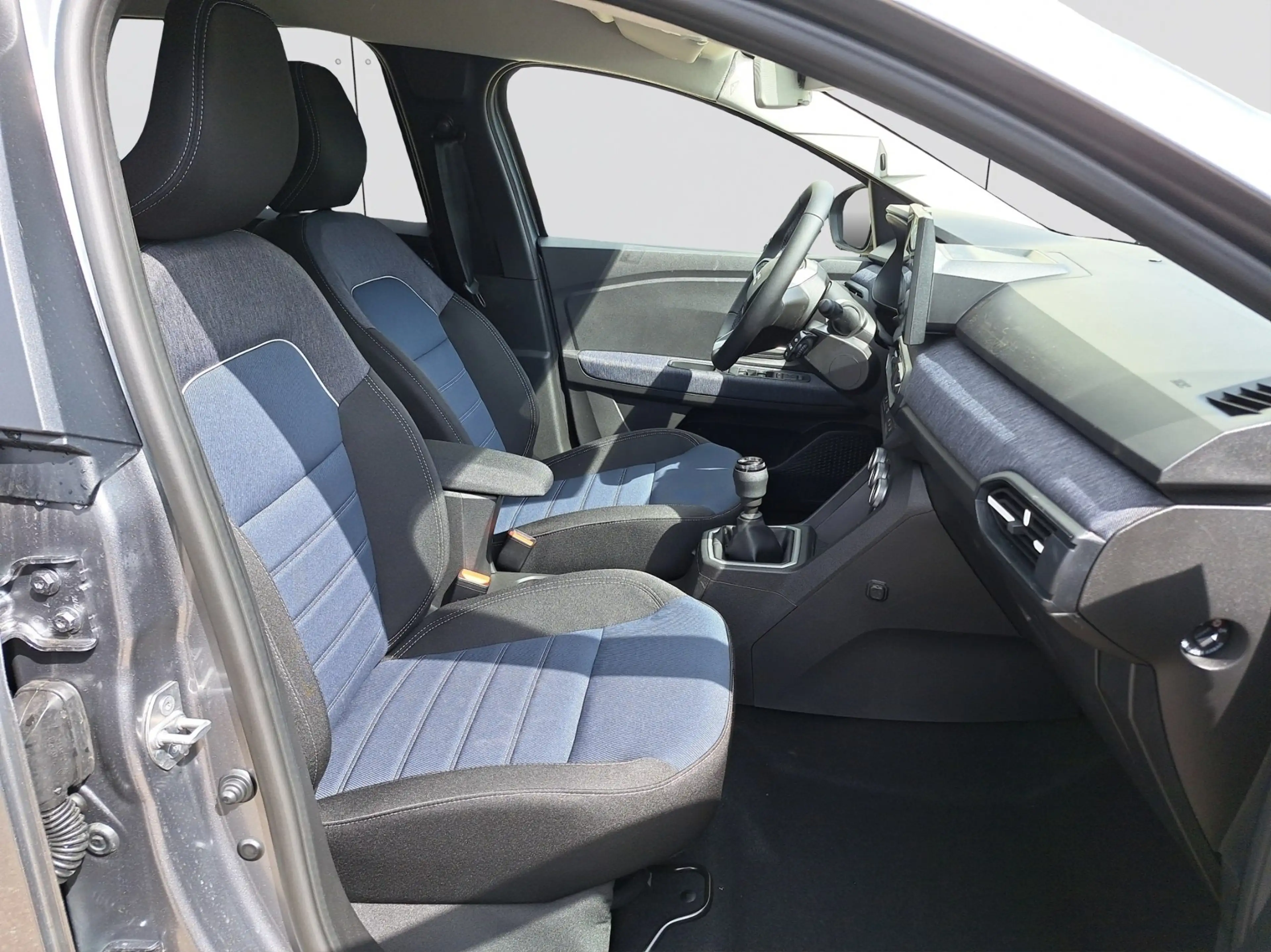 Dacia Jogger Journey TCe 110 — photo 8