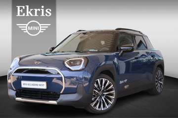 E Favoured Trim + Package M + MINI Month