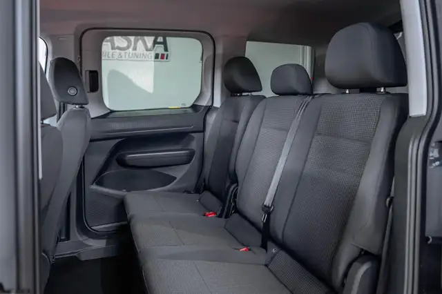 Volkswagen Caddy view 12