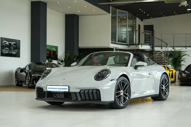 Porsche 992