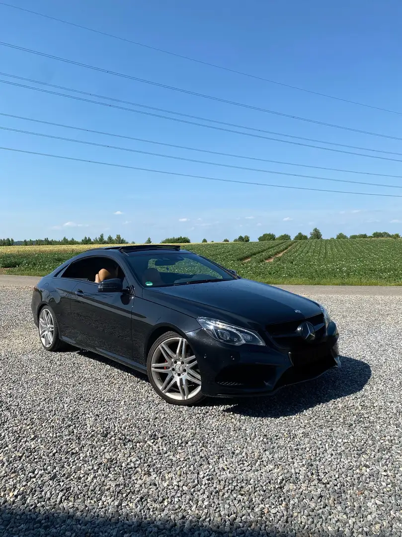 Mercedes-Benz E 250 E 250 Coupe AMG PANO Schwarz - 1