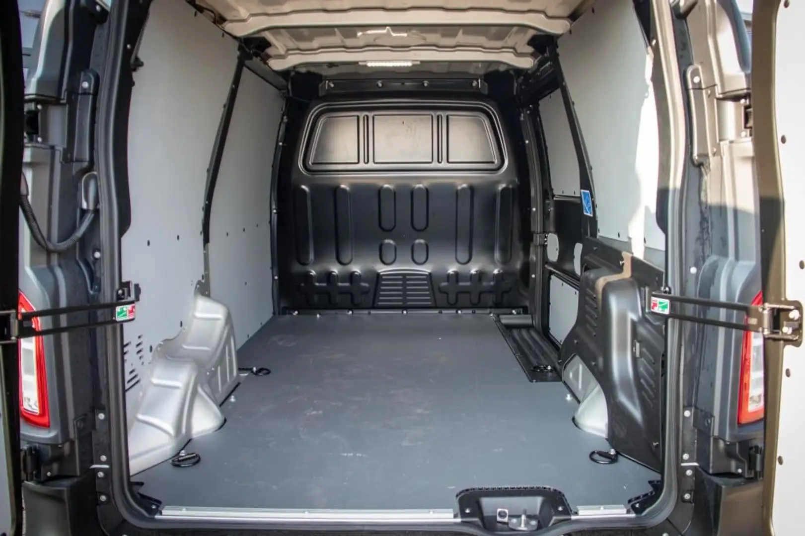 LEVC VN5 Plug-in Hybrid City, Elek. stoelen, Climate, LED, Білий - 2