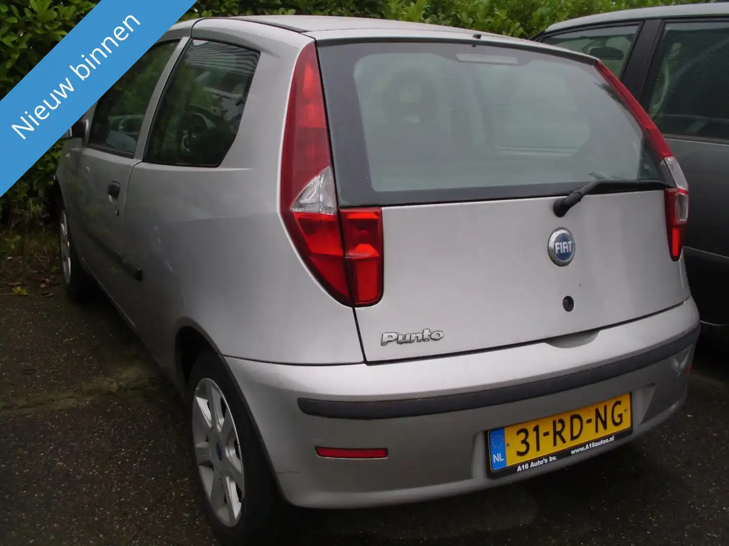 Fiat Punto 1.2 Young Grijs - 2