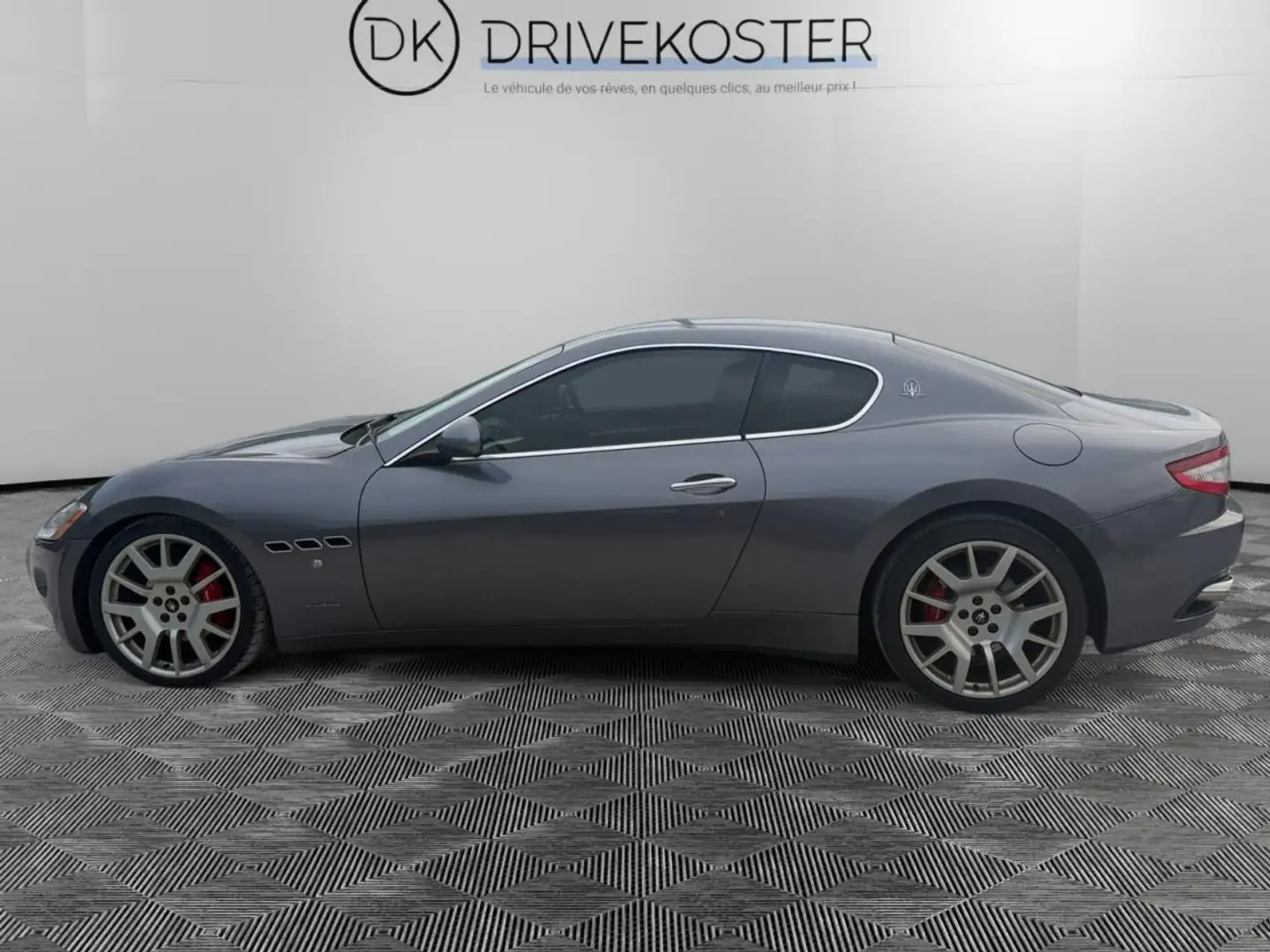 Maserati GranTurismo Granturismo 4.2i V8 - BVA COUPE . VOLANT A DROITE Gris - 2