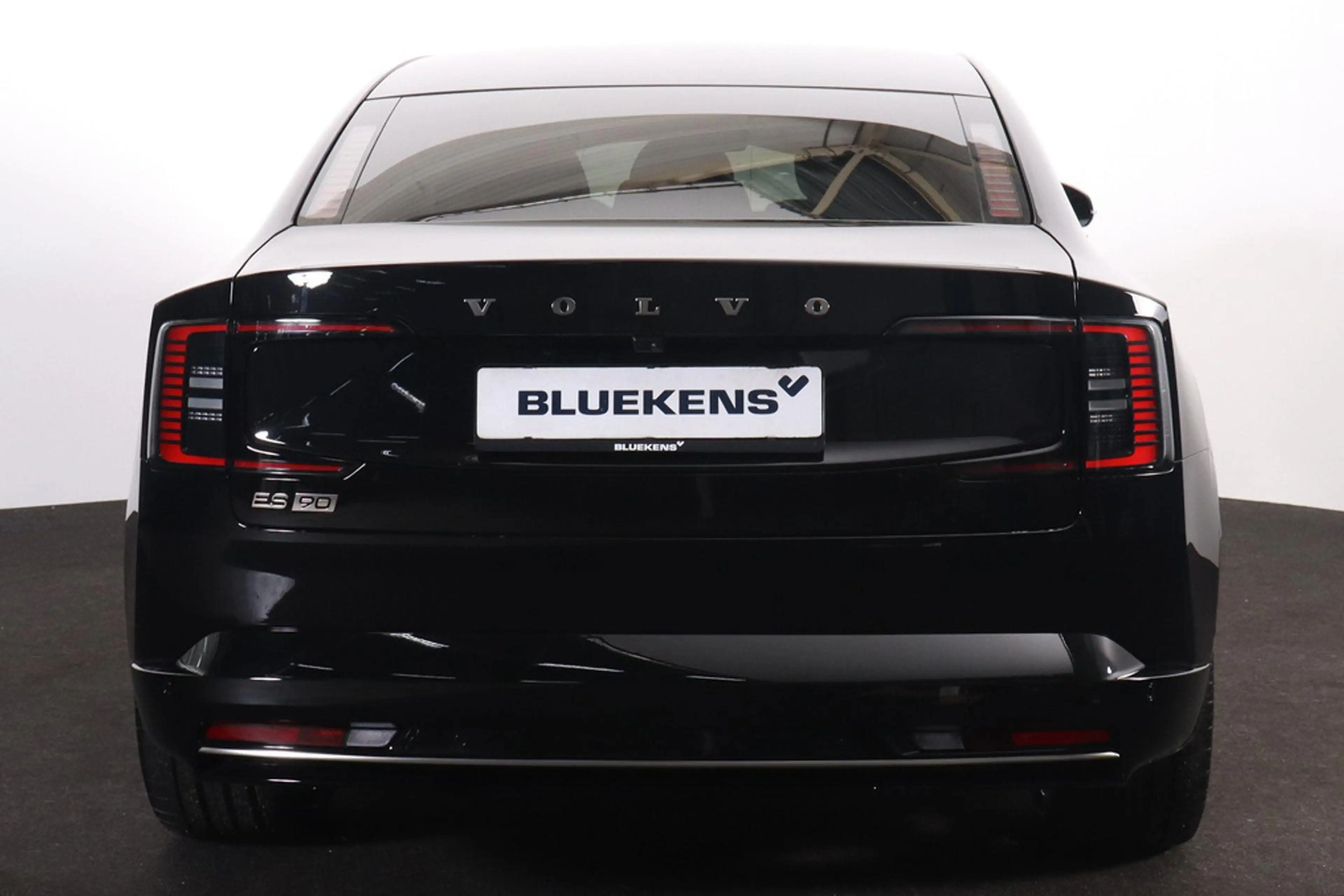 Volvo ES90 Single Ext. Range Ultra Launch Edition 92 kWh - Pi — photo 4