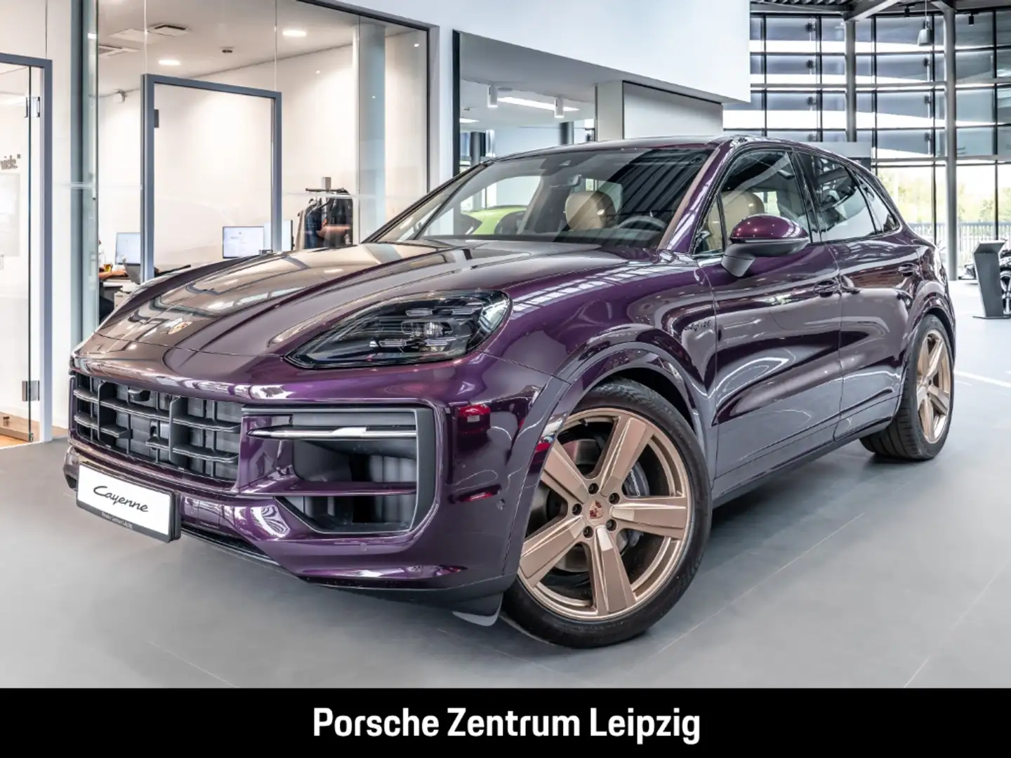 Porsche Cayenne E-Hybrid FnW Merlinpurple 22Zoll SportDesign Violett - 1