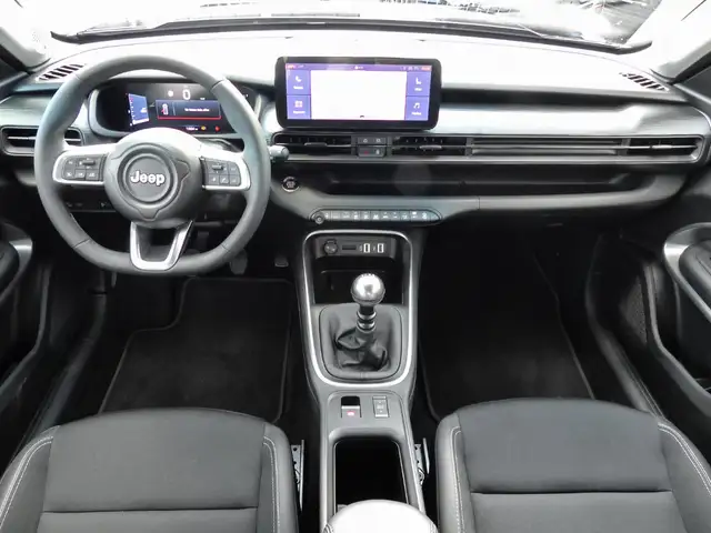Jeep Avenger view 8