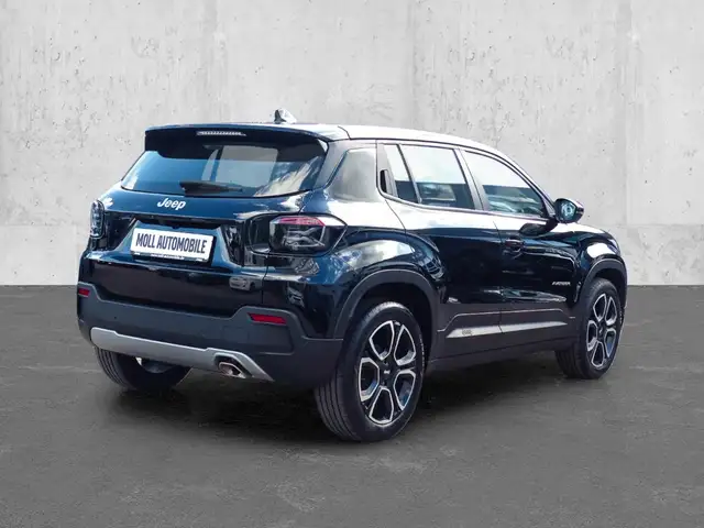 Jeep Avenger view 2
