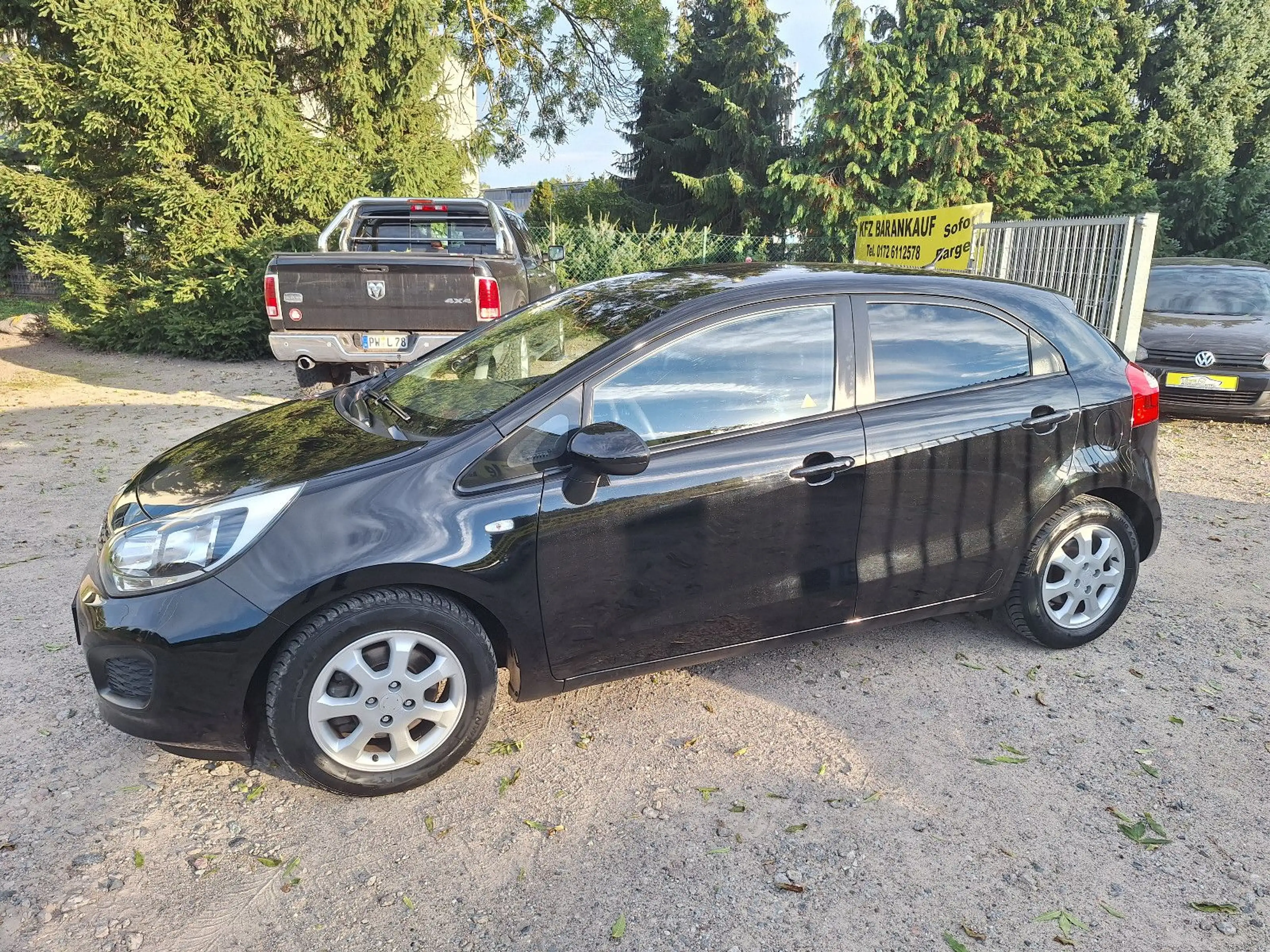Kia Rio Edition 7 aus 2.deut.H. Insp. Tüv neu!! — photo 2