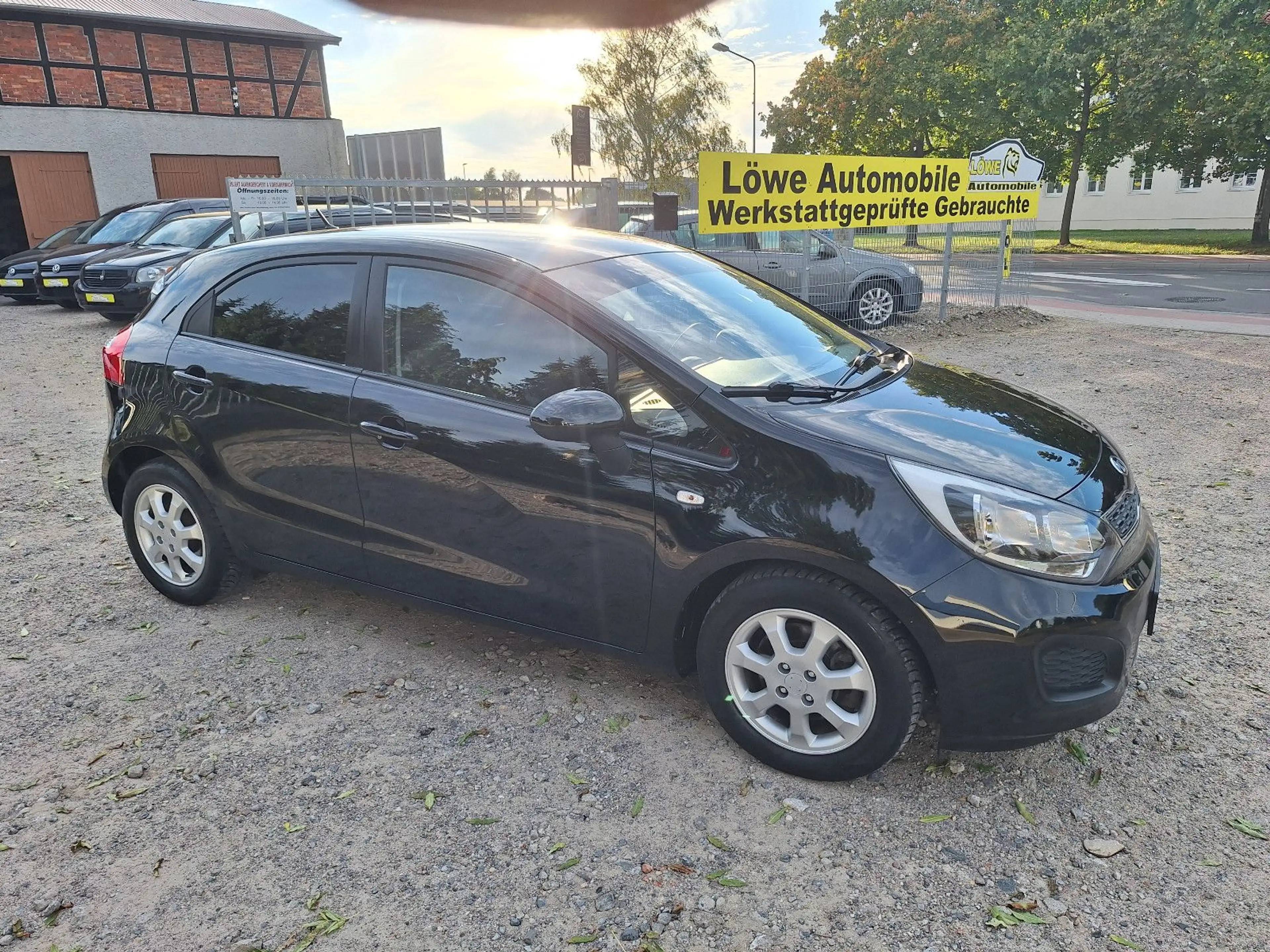 Kia Rio Edition 7 aus 2.deut.H. Insp. Tüv neu!!