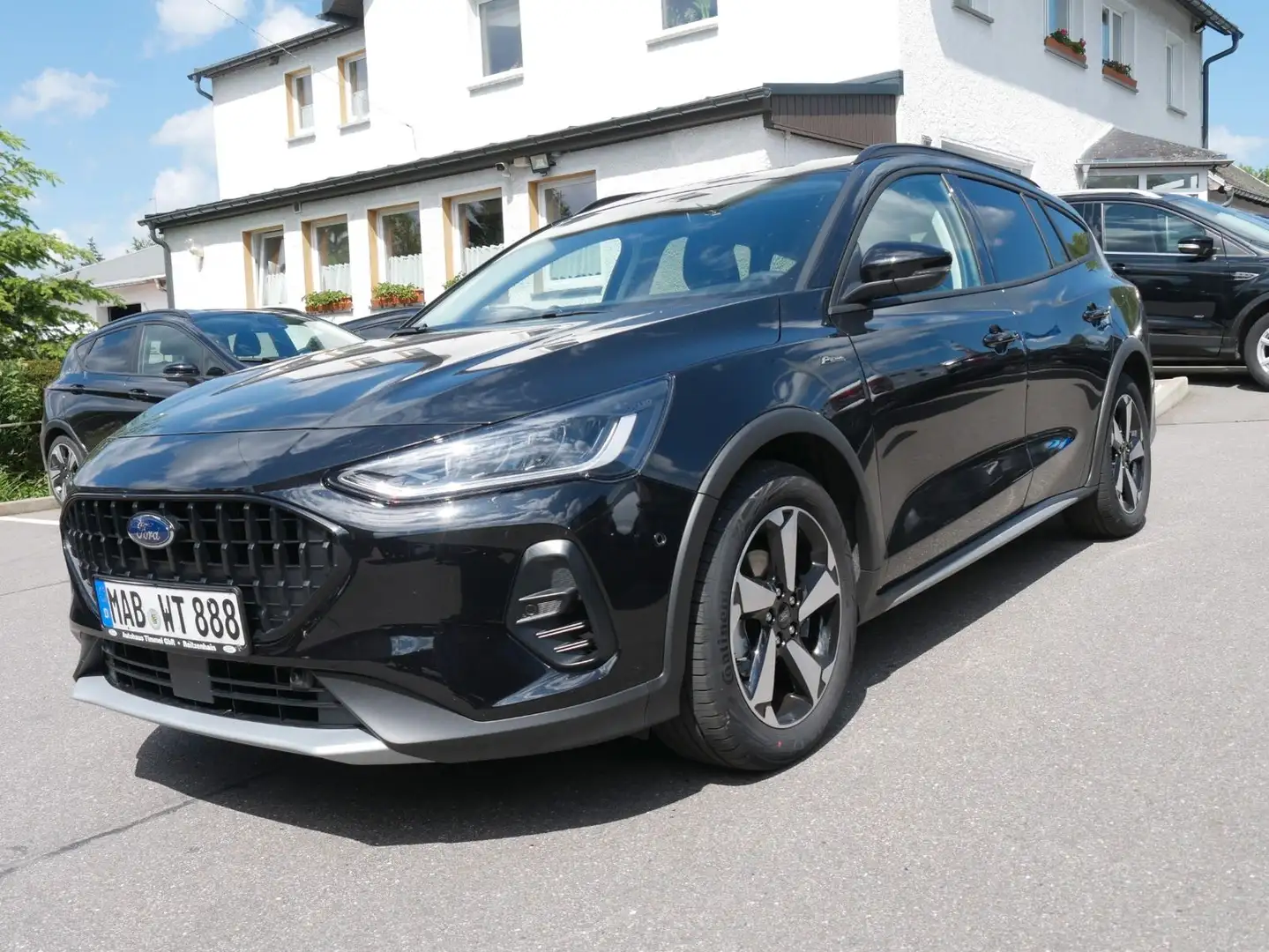 Ford Focus Active X Turnier 1,0 EcoBoost Hybrid 92kW Schwarz - 1