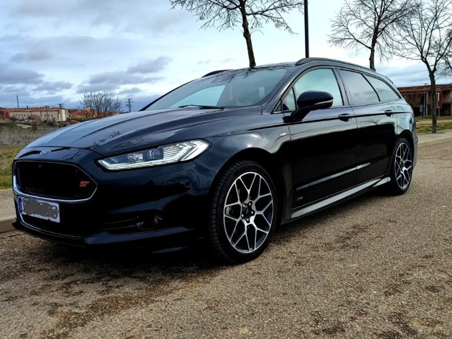 Ford Mondeo SB 2.0TDCI ST-Line PS AWD 180 Negro - 1