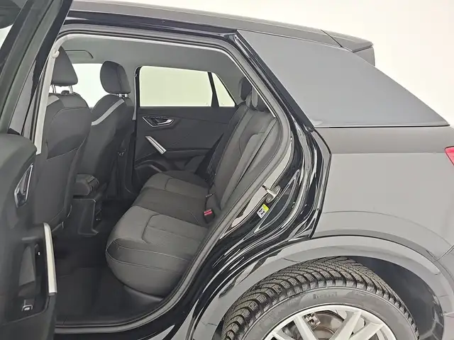 Audi Q2 view 11