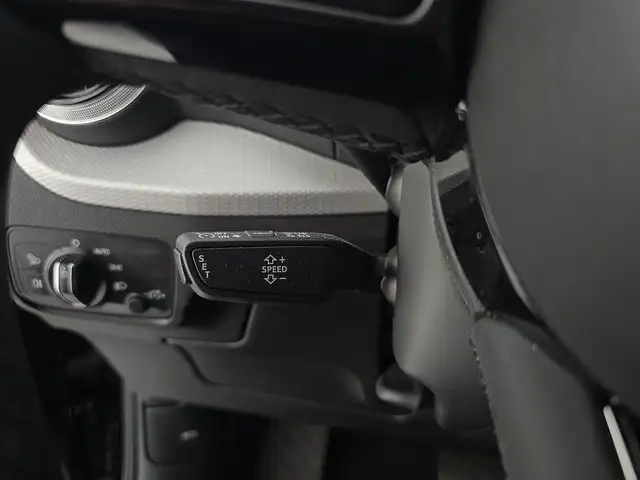 Audi Q2 view 15