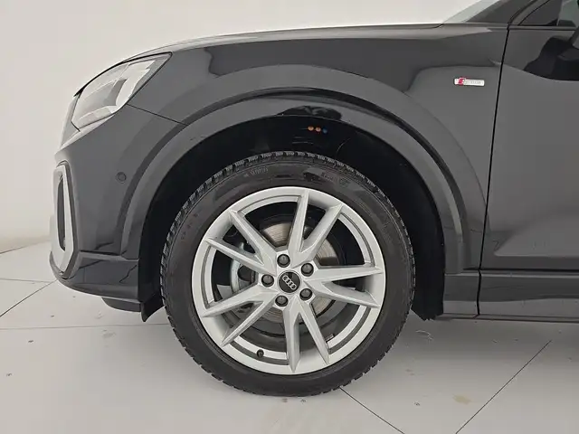 Audi Q2 view 9