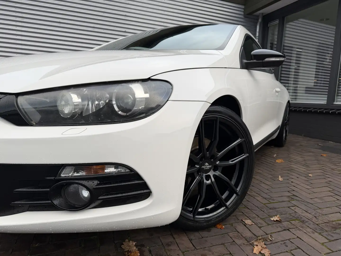 Volkswagen Scirocco 1.4 TSI Highline Plus Wit - 2