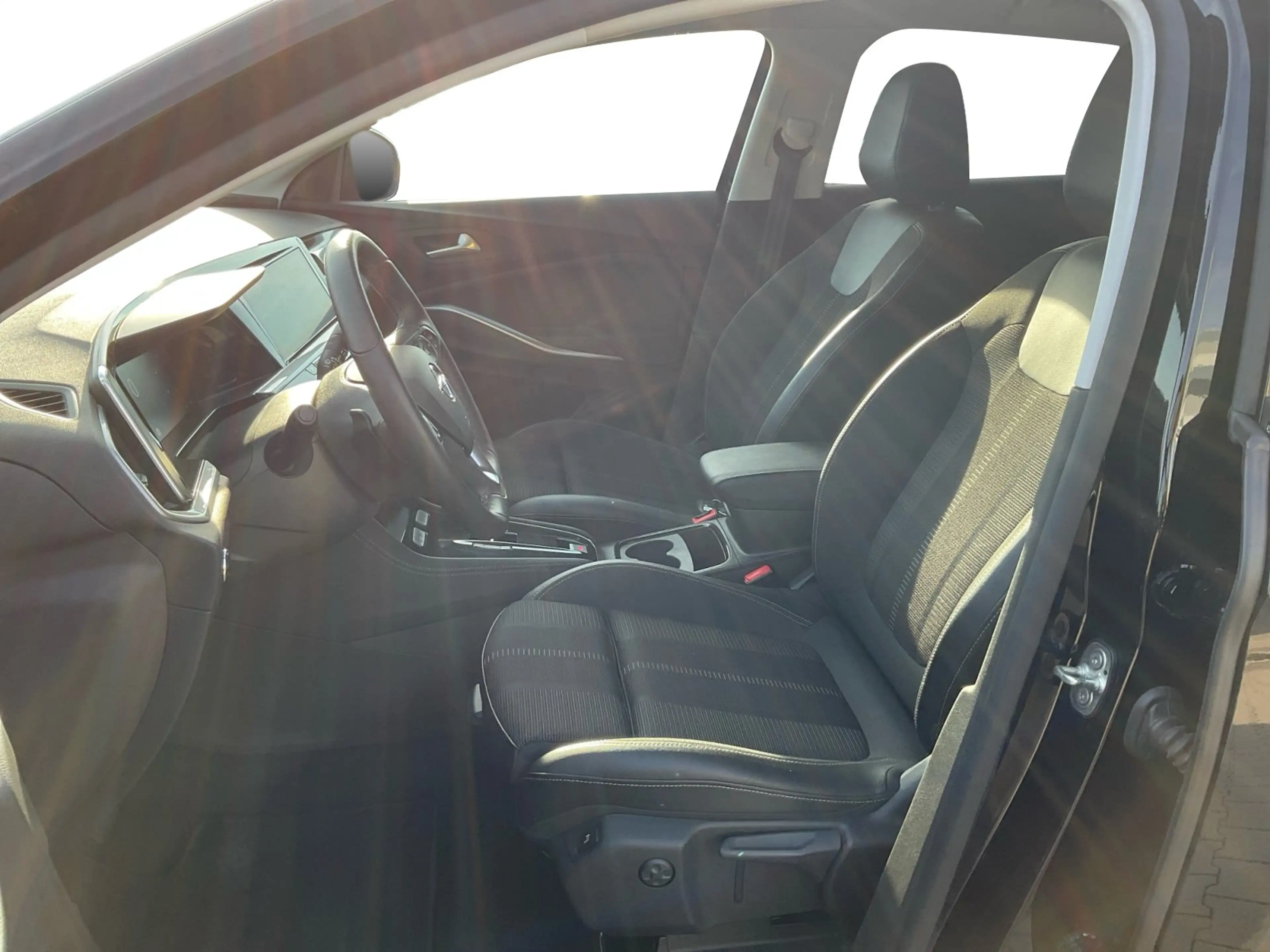 Opel Grandland 1.2 Turbo GS Line Automatik + wenig Km — photo 11