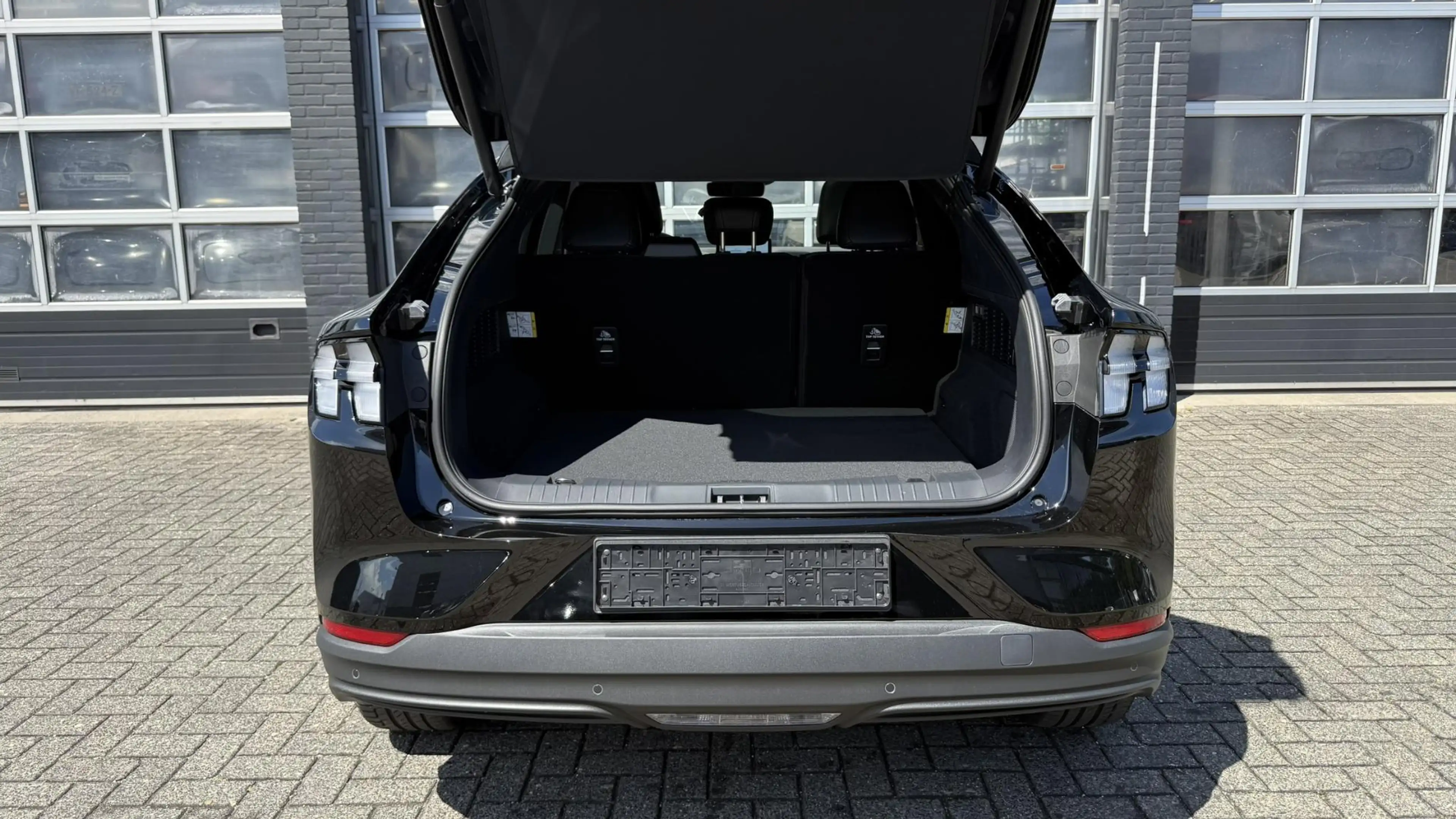 Ford Mustang Mach-E Extended Premium RWD 88 kWh €5.000,- Voordeel | Pa — photo 15
