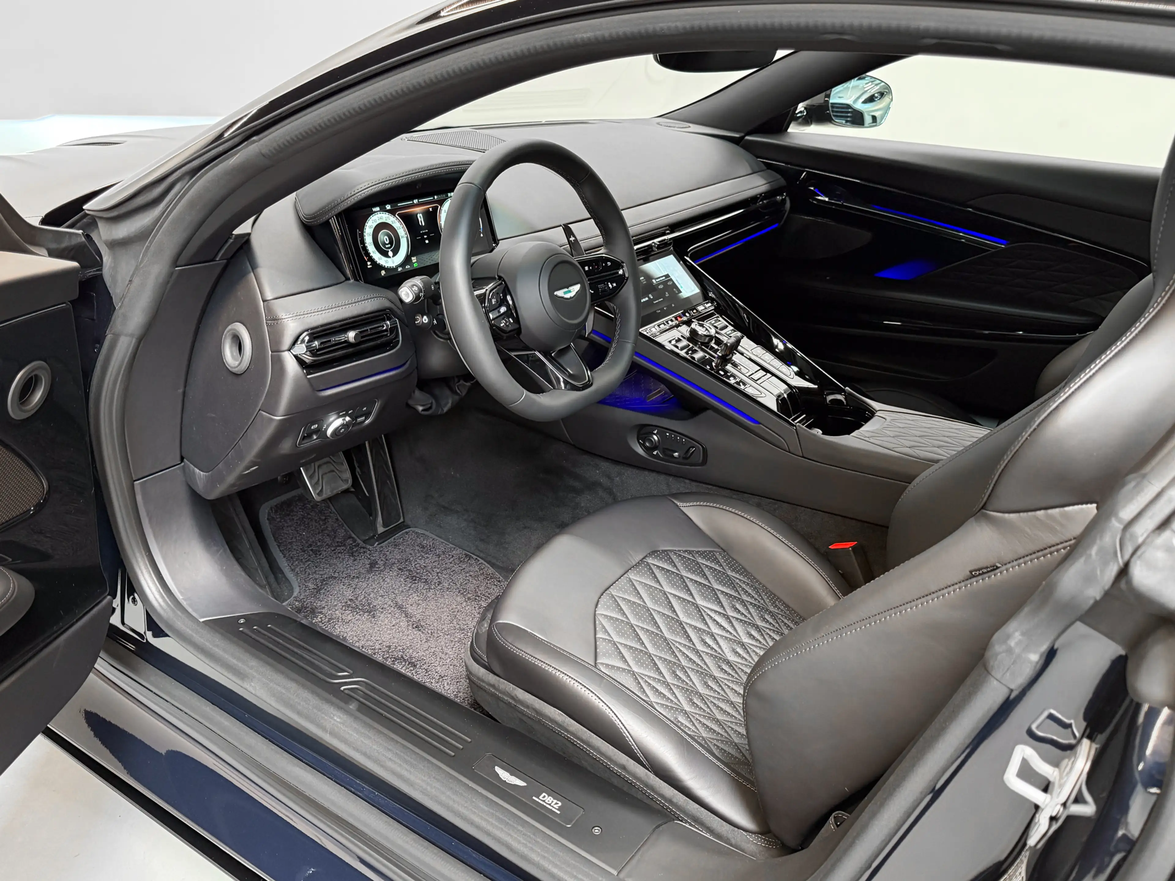 Aston Martin DB12 Coupe | Aston Martin Brussels — photo 15