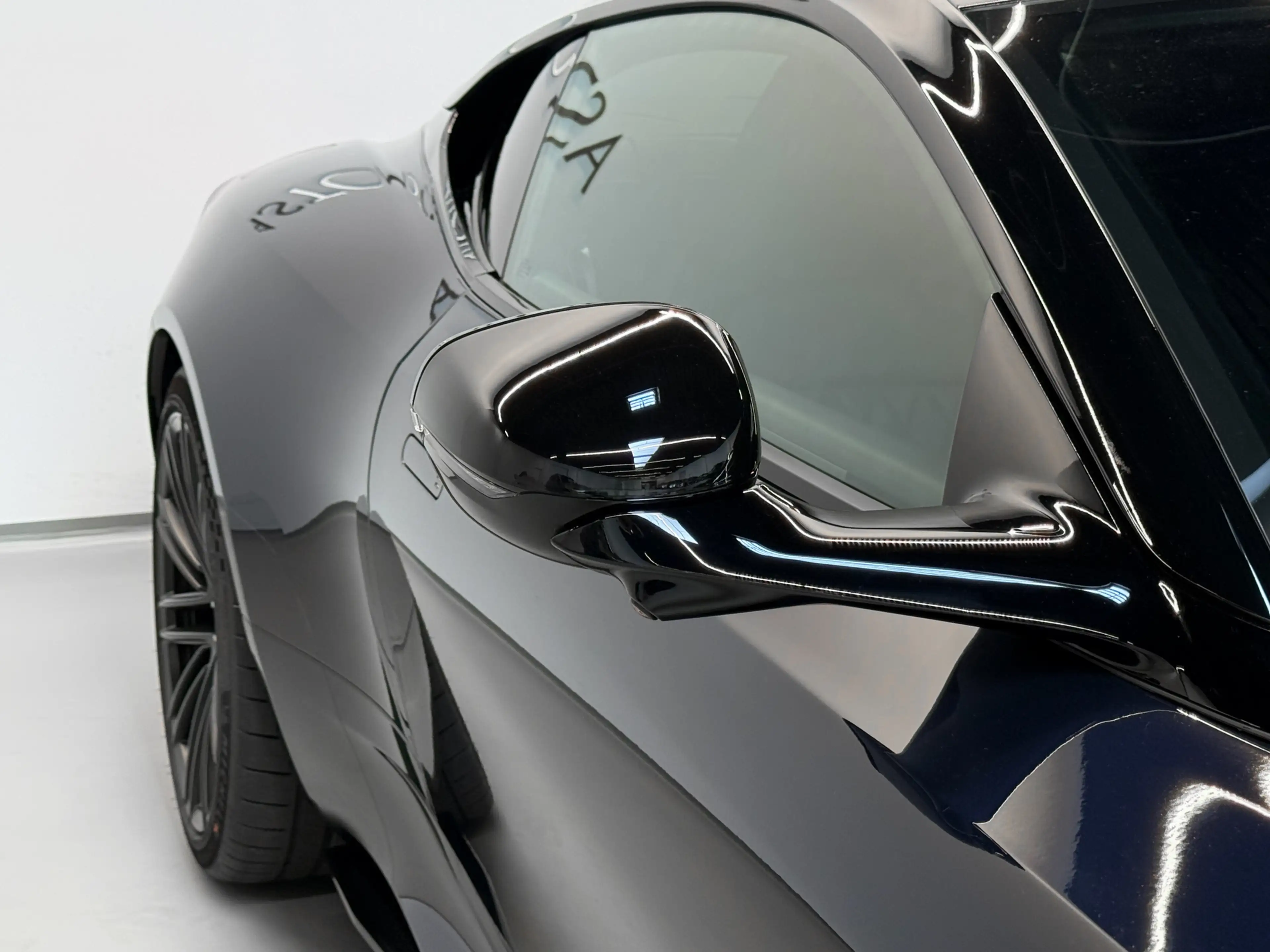 Aston Martin DB12 Coupe | Aston Martin Brussels — photo 10