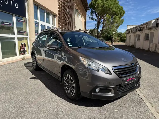 Peugeot 2008 view 3