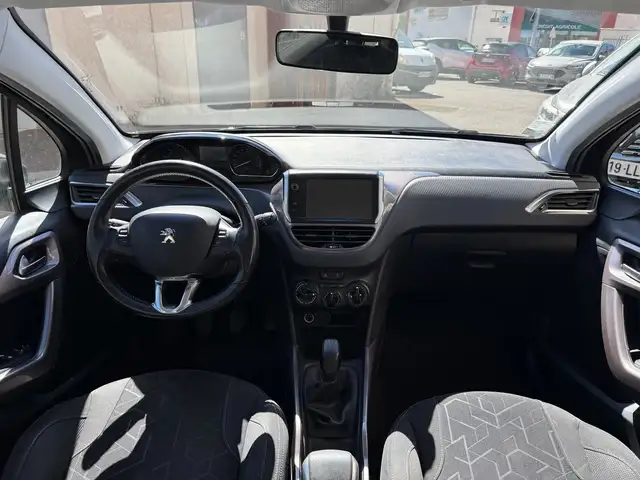Peugeot 2008 view 15