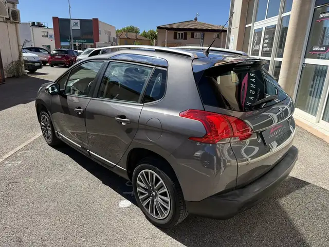 Peugeot 2008 view 7