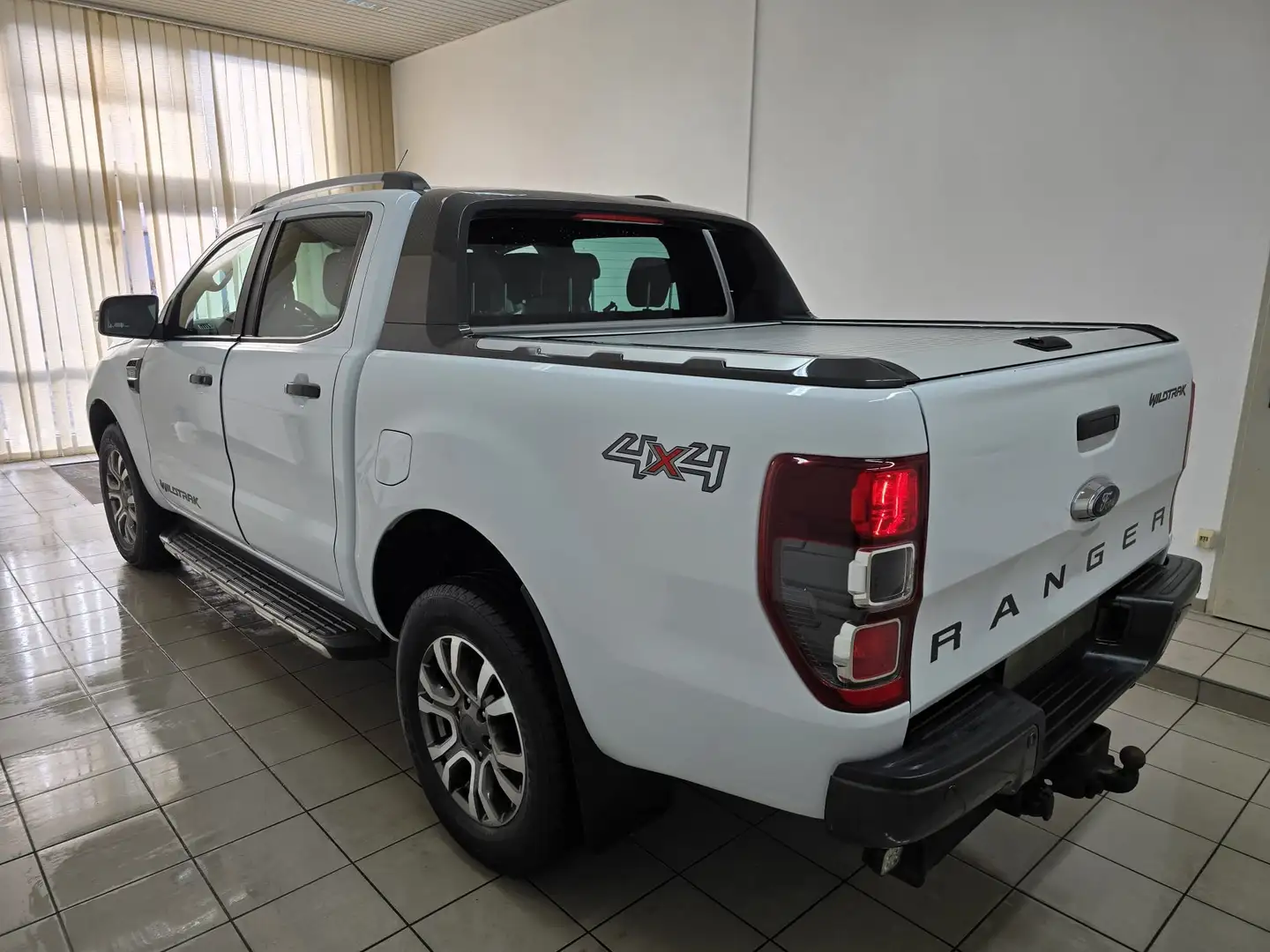 Ford Ranger Wildtrak Doppelkabine 3.2 TDCi 4x4 Xenon Navi AHK Weiß - 2