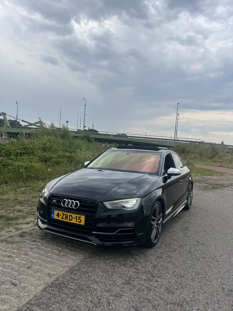 Audi S3 2.0 TFSI Milltek | Pano | B&O Černá - 1