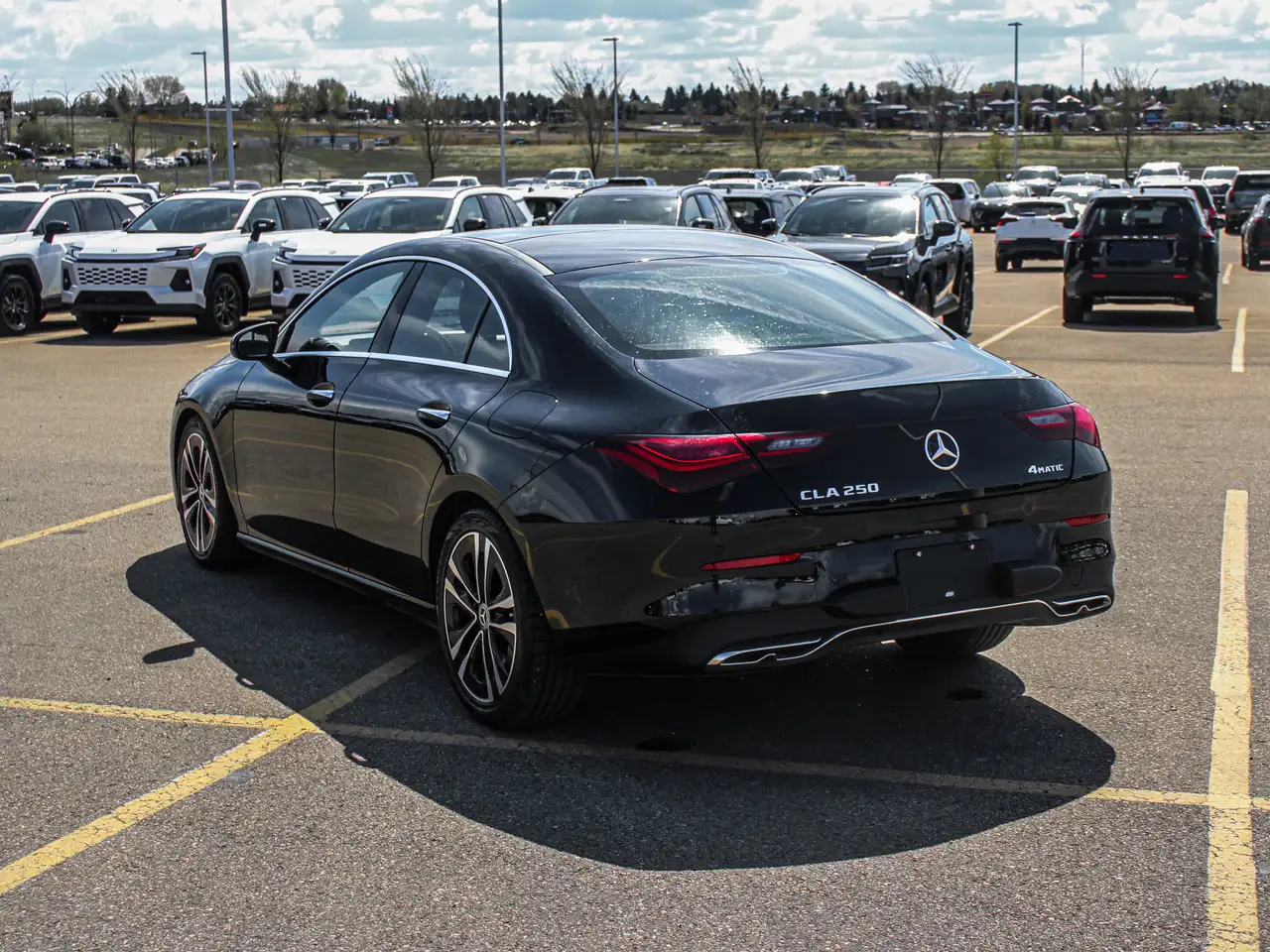 Mercedes-Benz CLA снимка Mercedes-Benz CLA