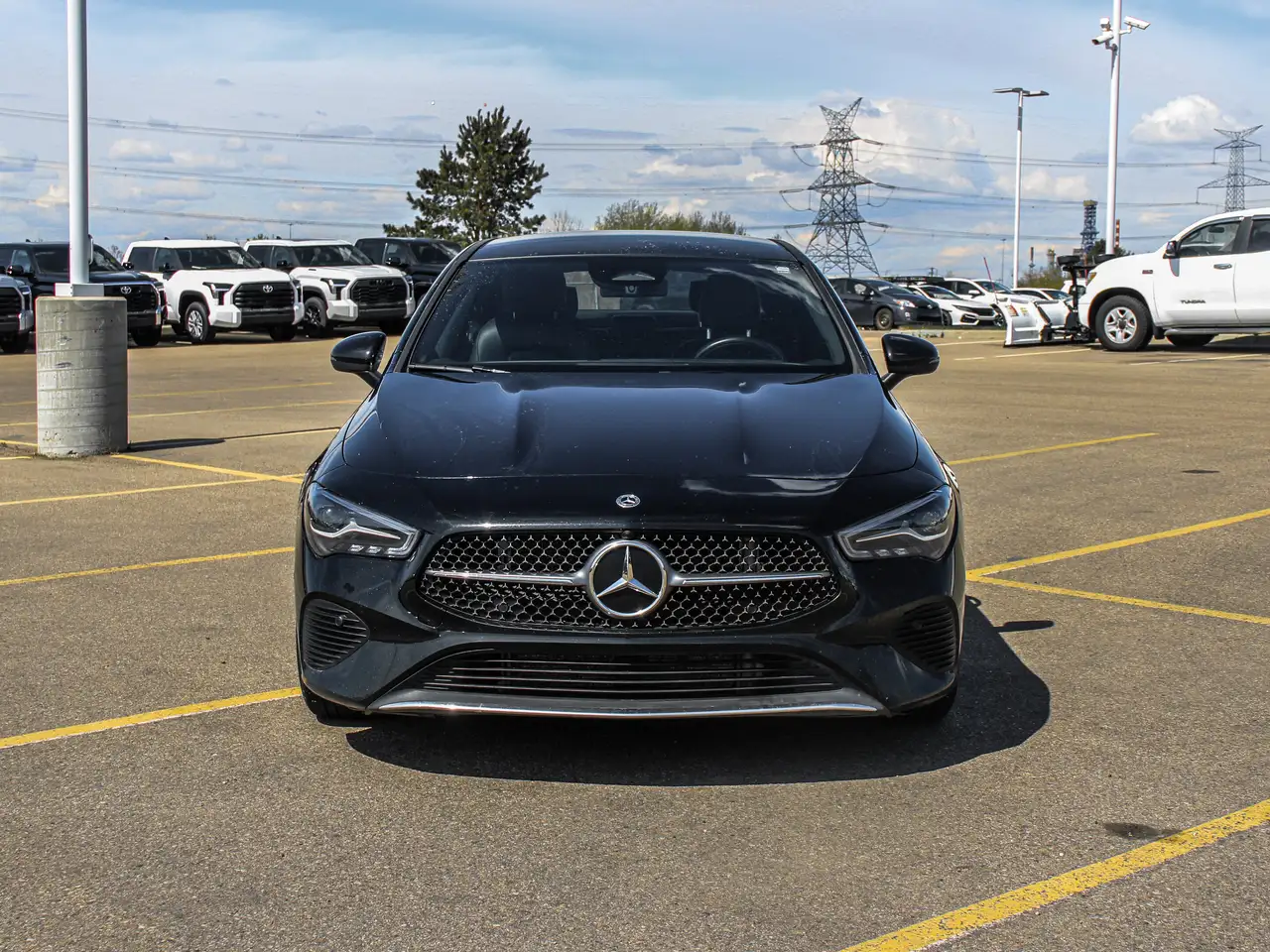 Mercedes-Benz CLA снимка Mercedes-Benz CLA