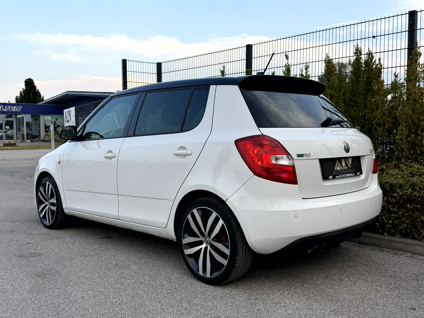 Skoda Fabia RS TSI DSG Schiebedach Weiß - 2