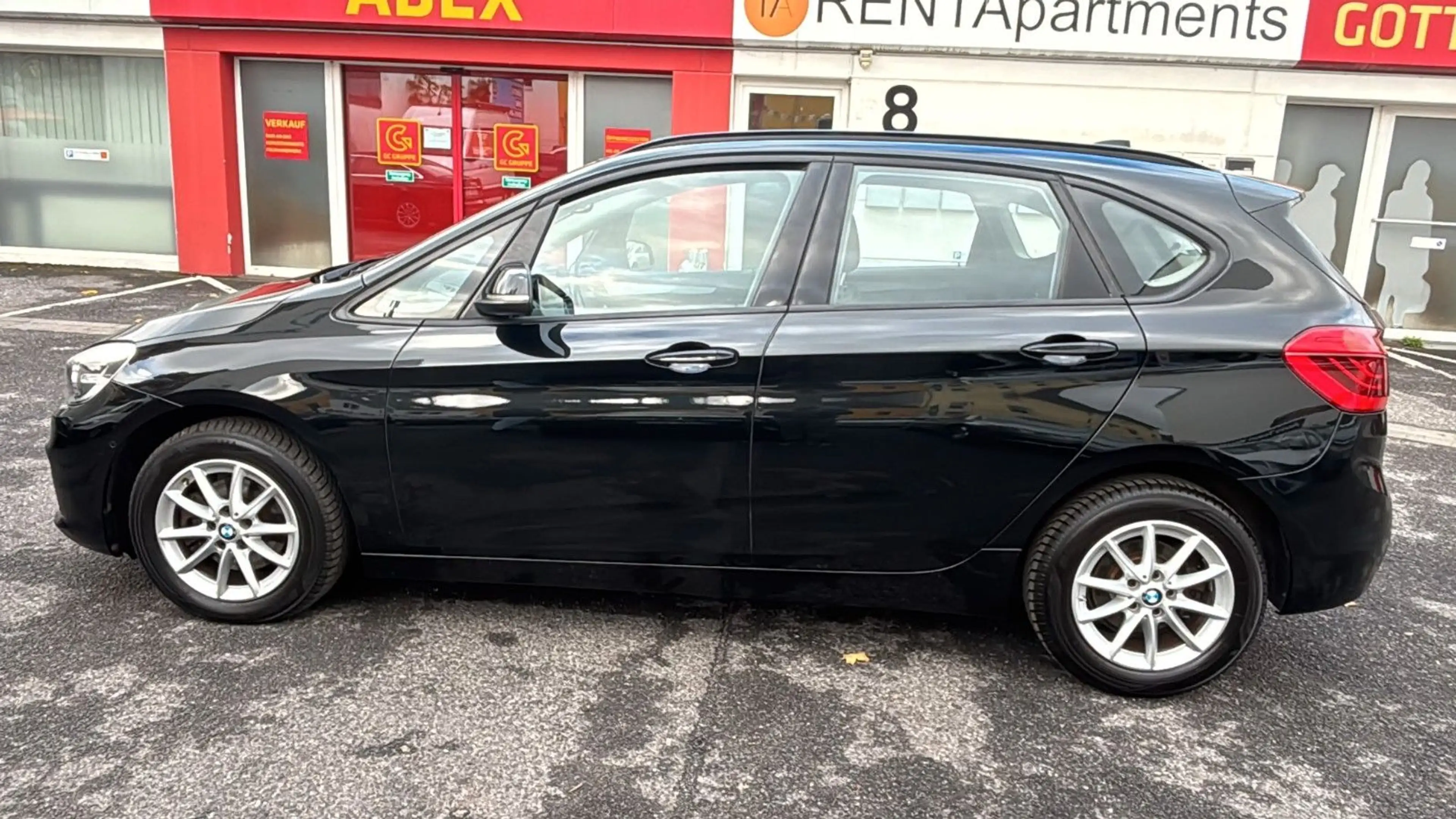 BMW 216 2 Active Tourer — photo 2