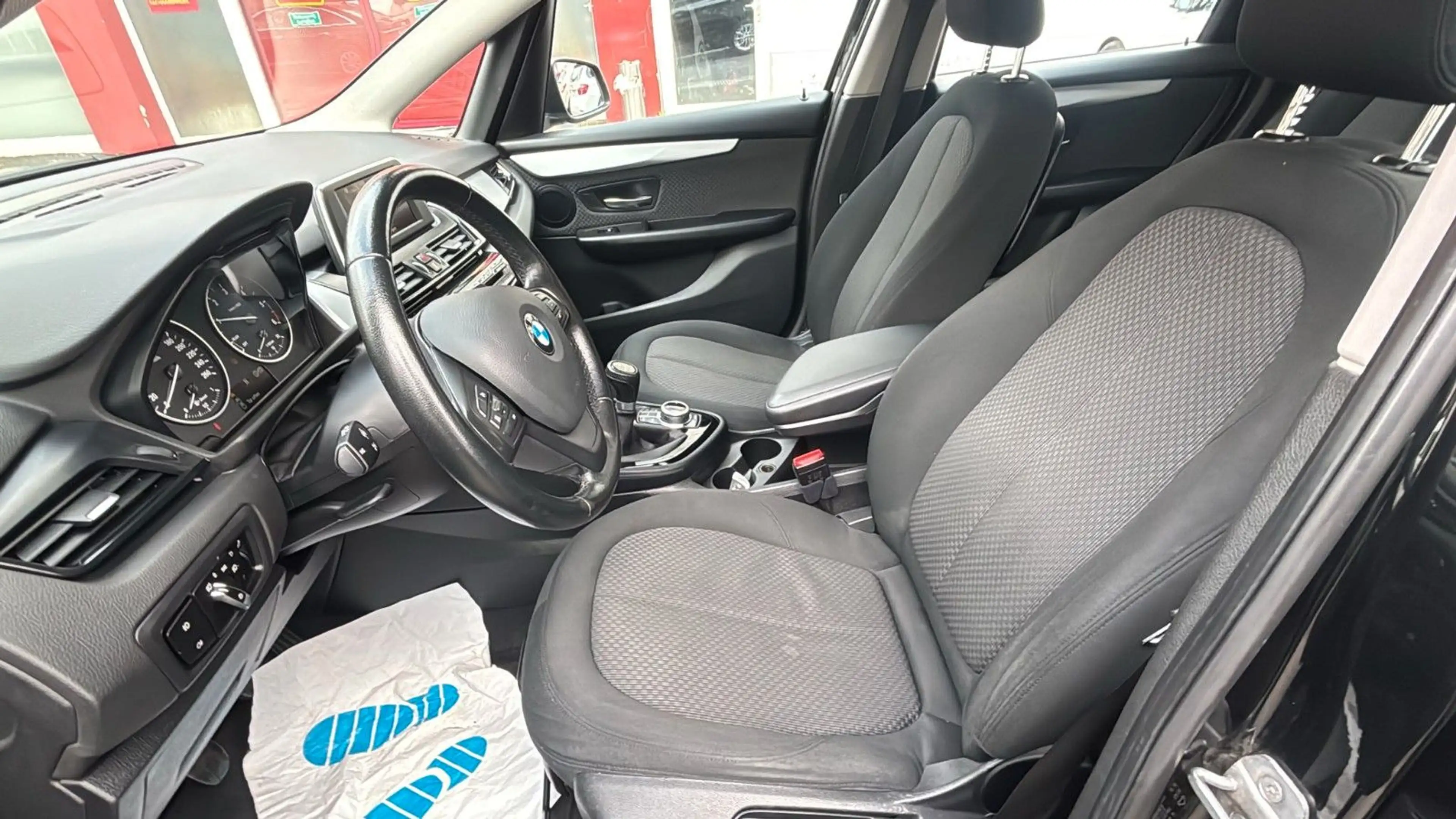 BMW 216 2 Active Tourer — photo 11