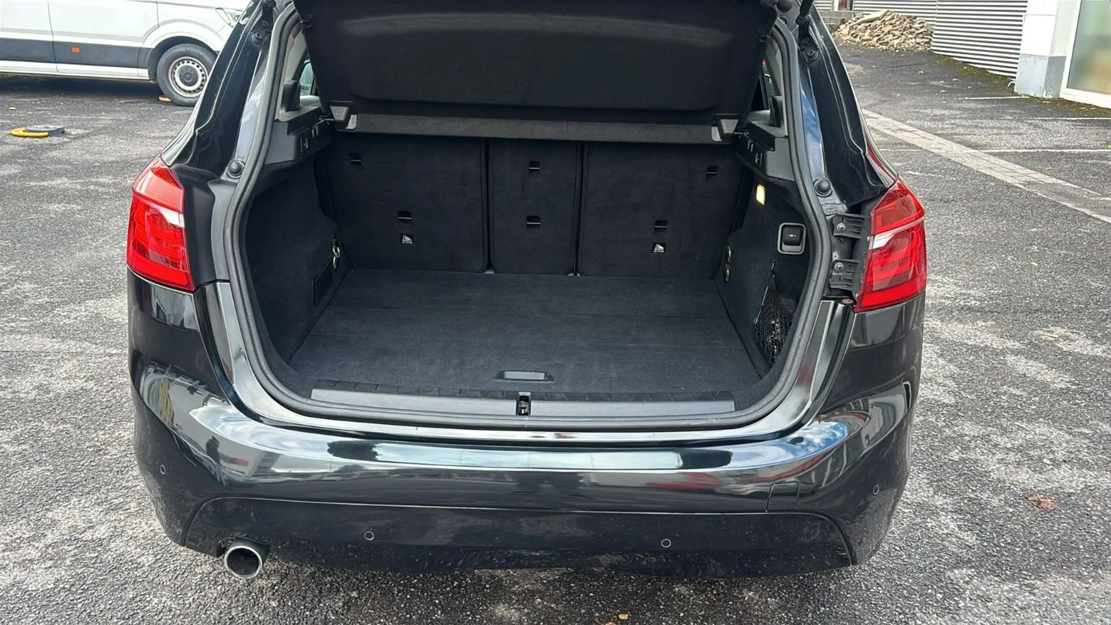 BMW 216 2 Active Tourer — photo 4