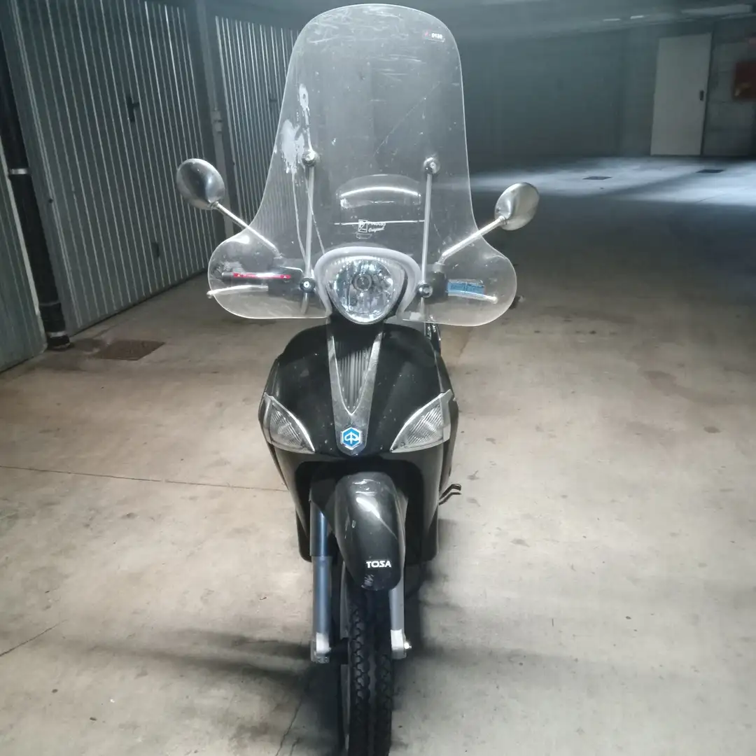 Piaggio Liberty 150 Ie Zwart - 1