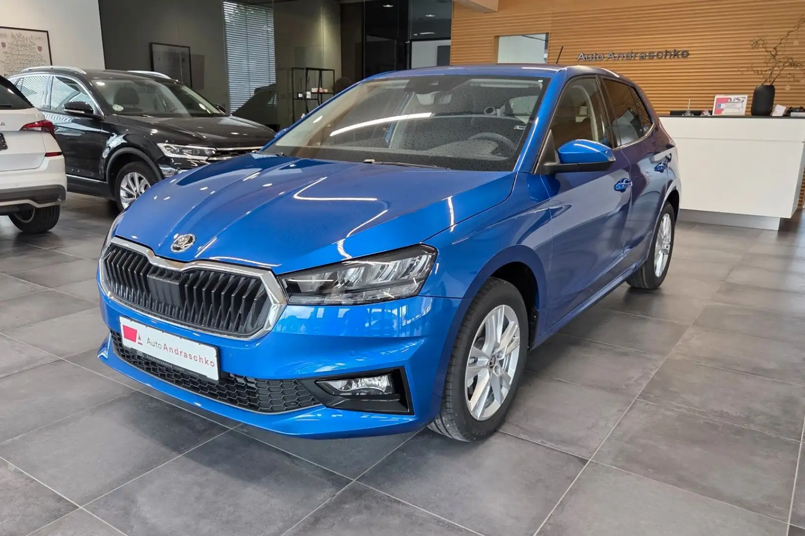 Skoda Fabia 1.0 TSI 130J./Selection 16" SHZ PDC 5J.GAR Azul - 1