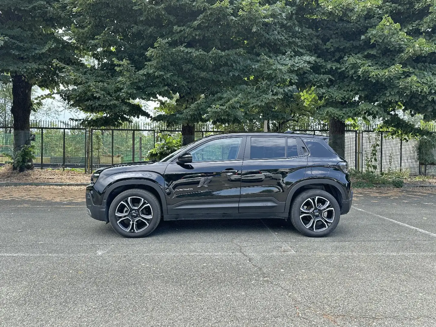 Jeep Avenger 1.2 Turbo Summit Zwart - 2